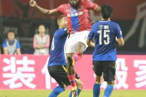 中超今晚走向成谜，纽约尼克斯临场应变，信心回归，轮换策略成焦点